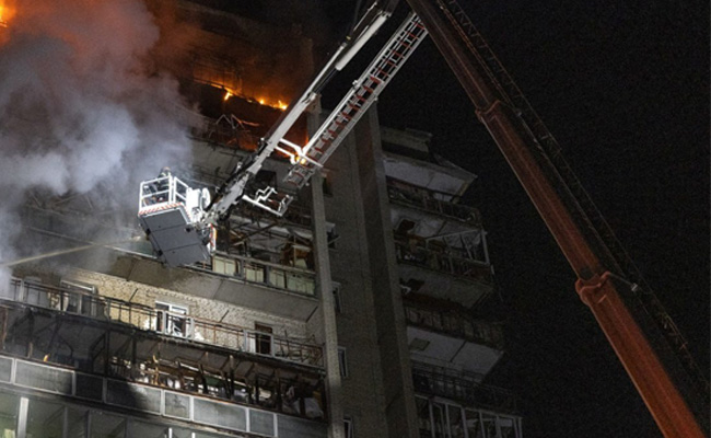 Russian attack kills 3 in Odesa while Ukraine targets Russian oil infrastructure, officials say